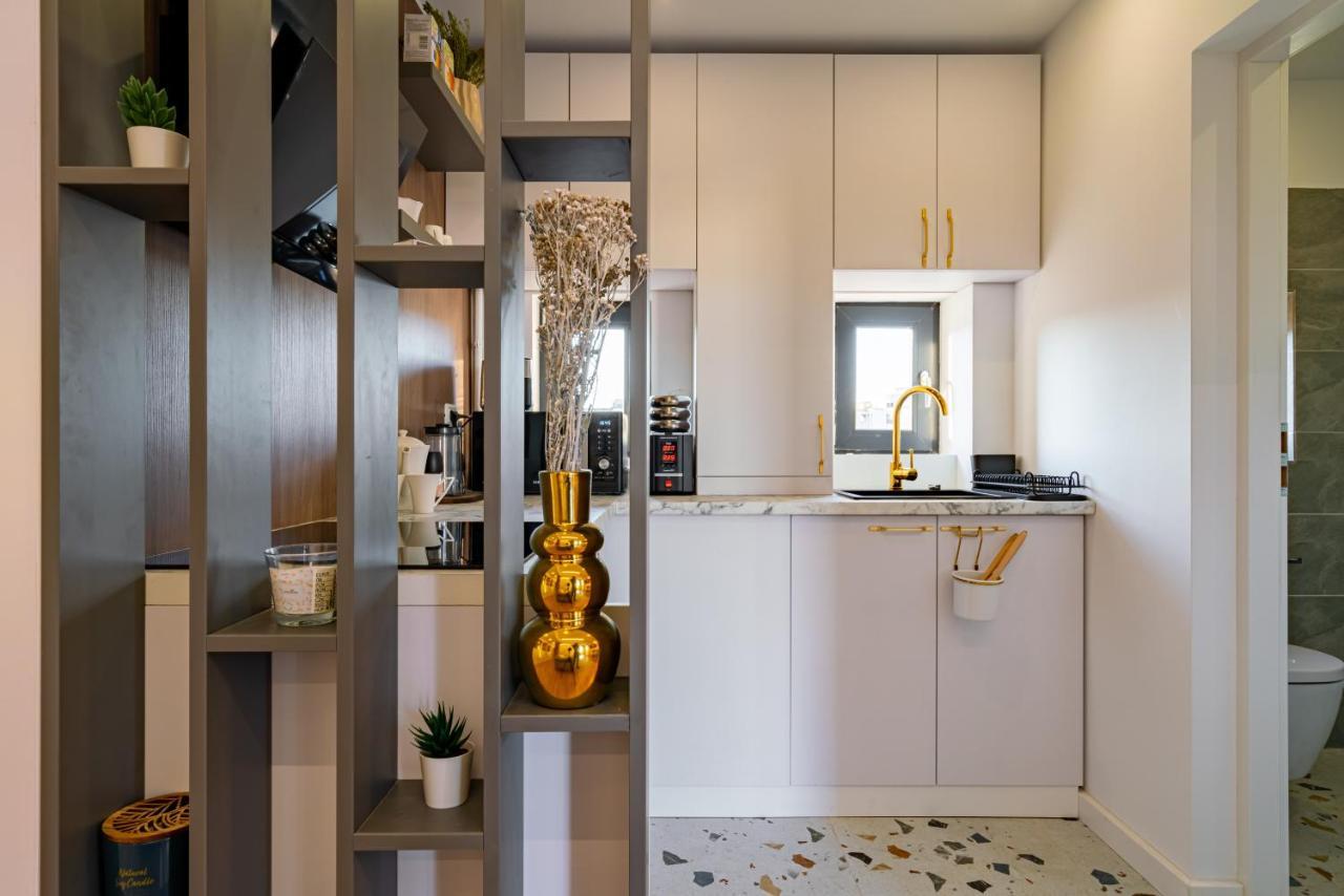 Ferienwohnung Golden View - Breathtaking Location In Bukarest Exterior foto
